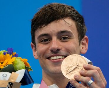 بطل أولمبي مثلي