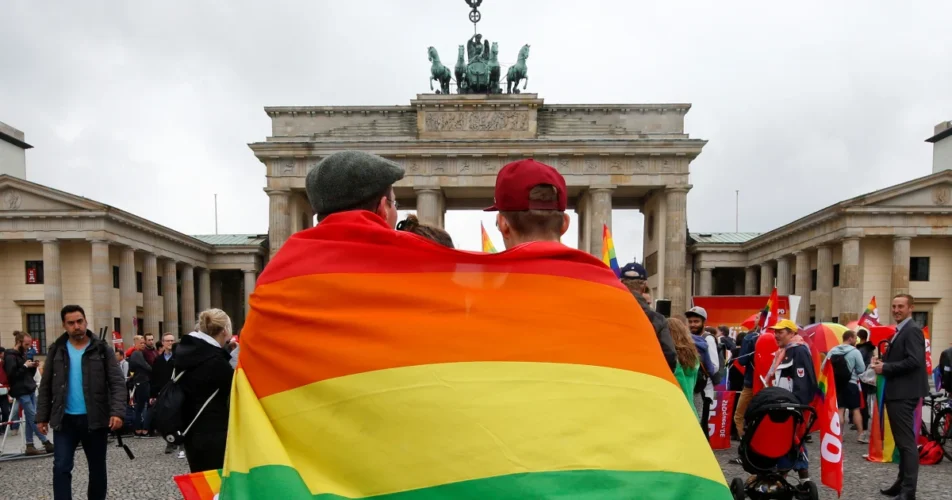 علاج المثلية