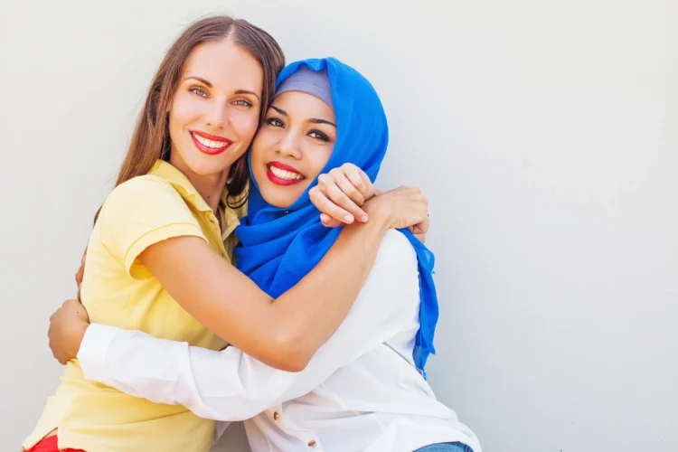 ليزبيان lesbian: دليل عربي يشرح معنى الكلمة وهوية المثليات والكويريات