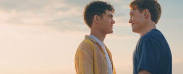 فيلم Heartstopper Forever مع نيك نيلسون وتشارلي سبرينج في الفصل الأخير من قصة حبهما